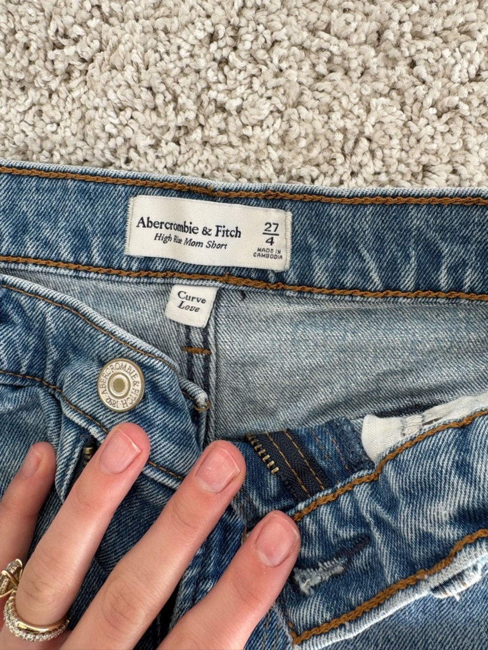 Abercrombie & Fitch High Rise Mom Shorts - Light Blue Denim